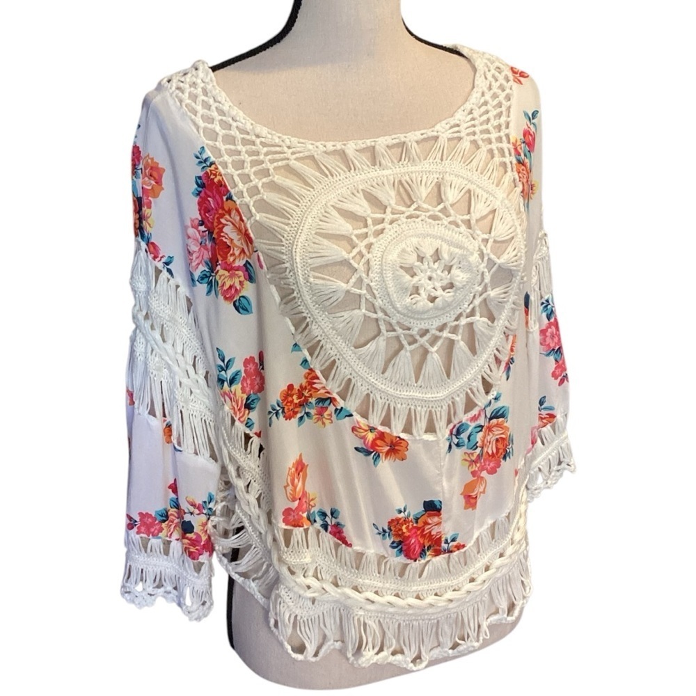 Love J Braided Woven‎ Floral White Boho Top, Medium